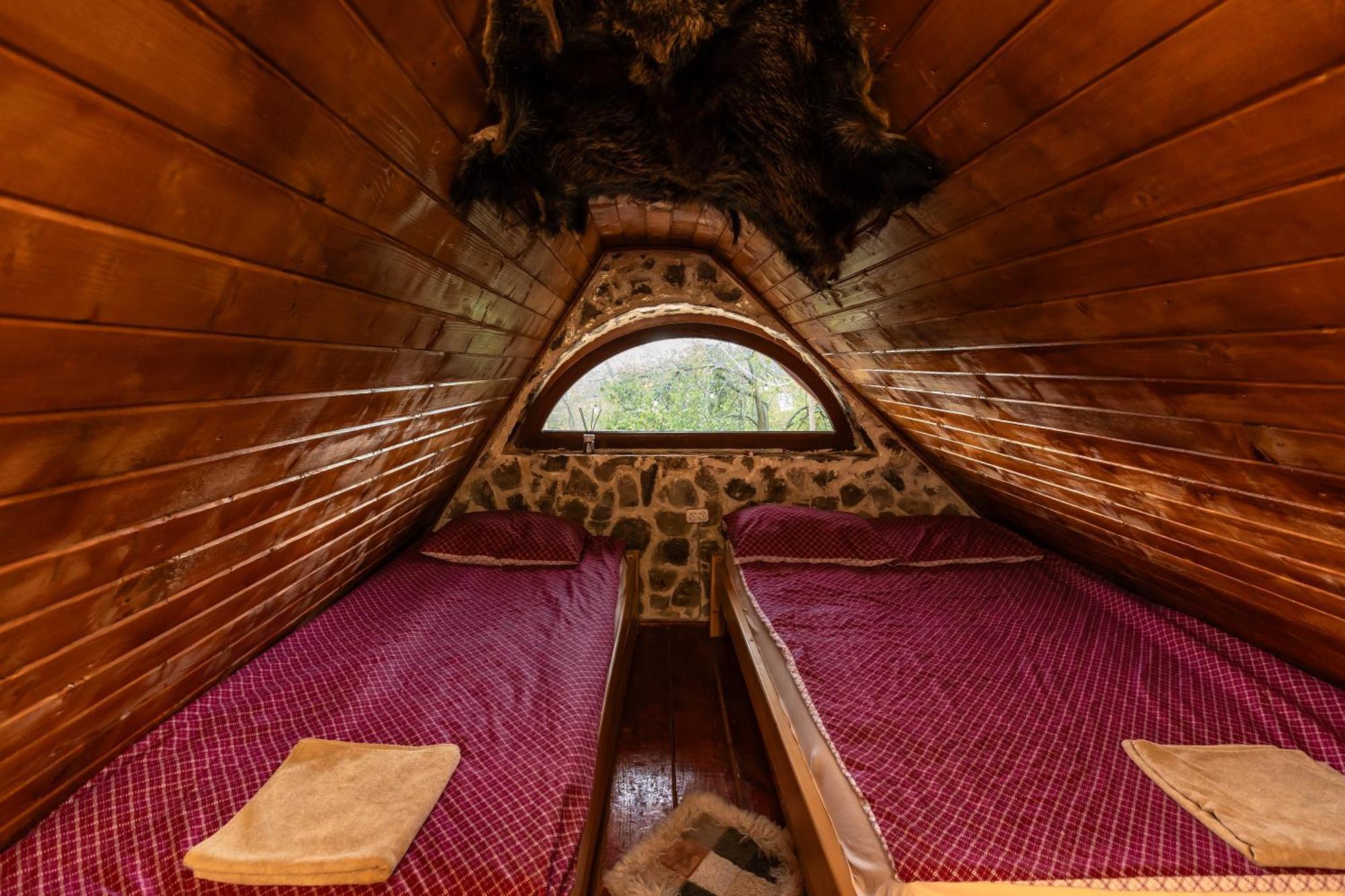 Villa Catunu' Lui Emil à Carbunesti Extérieur photo